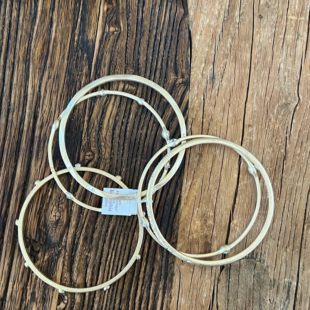 🌸Bangle Bracelet🌸 - Picture 5 of 10